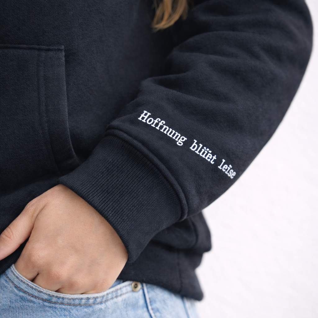 Kuschelwohl "Breaking Free" Daisy Butterfly Sweatshirt – Mit Liebe und Freiheit auf den Ärmeln, für Deinen einzigartigen Stil! 🦋🌸