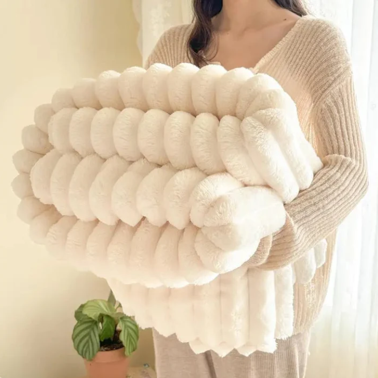🍂 Soldes d'automne – 50 % de réduction ! 🛏️ Couverture épaisse en peluche avec motif lapin et revêtement en velours couleur lait 🫧 Blottissez-vous dans un confort absolu