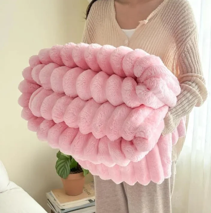🍂 Soldes d'automne – 50 % de réduction ! 🛏️ Couverture épaisse en peluche avec motif lapin et revêtement en velours couleur lait 🫧 Blottissez-vous dans un confort absolu