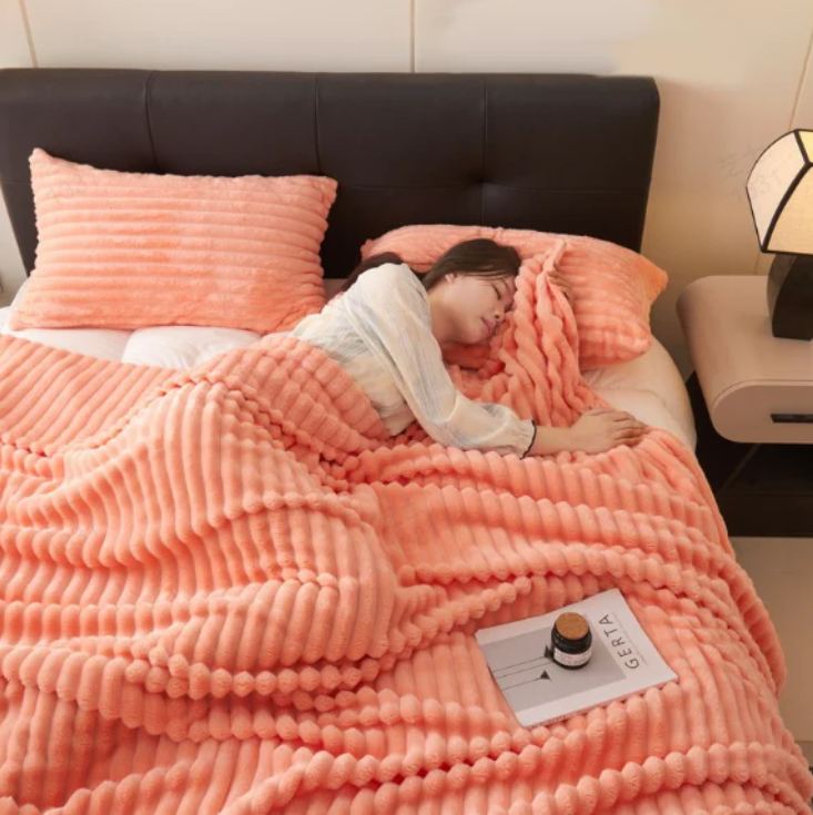 🍂 Soldes d'automne – 50 % de réduction ! 🛏️ Couverture épaisse en peluche avec motif lapin et revêtement en velours couleur lait 🫧 Blottissez-vous dans un confort absolu