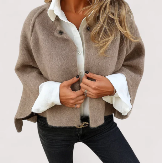 🧥✨ Gilet douillet en maille duveteuse – veste courte à manches larges et boutons élégants