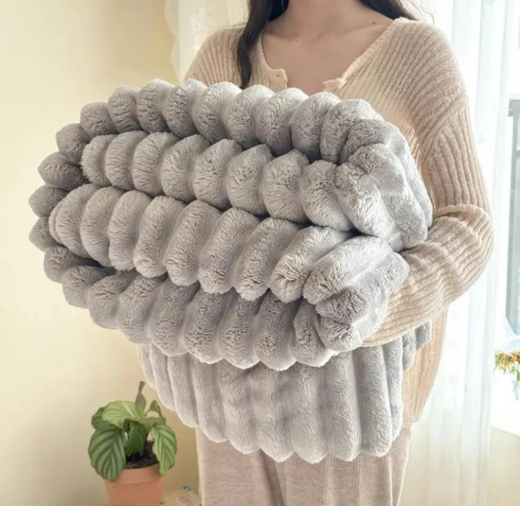 🍂 Soldes d'automne – 50 % de réduction ! 🛏️ Couverture épaisse en peluche avec motif lapin et revêtement en velours couleur lait 🫧 Blottissez-vous dans un confort absolu