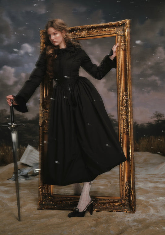 Schwarz-Weißer Krieger-Daunenmantel