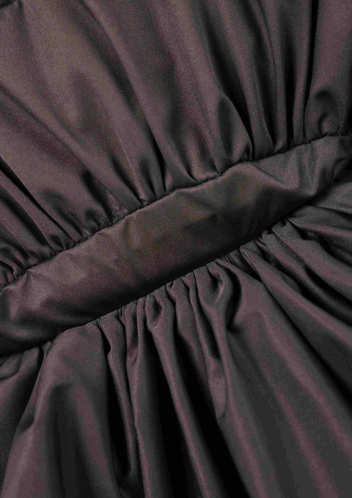 Schwarz-Weißer Krieger-Daunenmantel