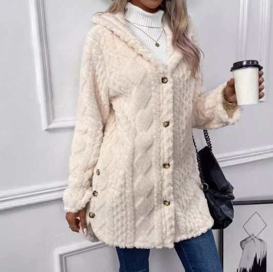 Warme Damenjacke mit Kapuze und Rautenmuster