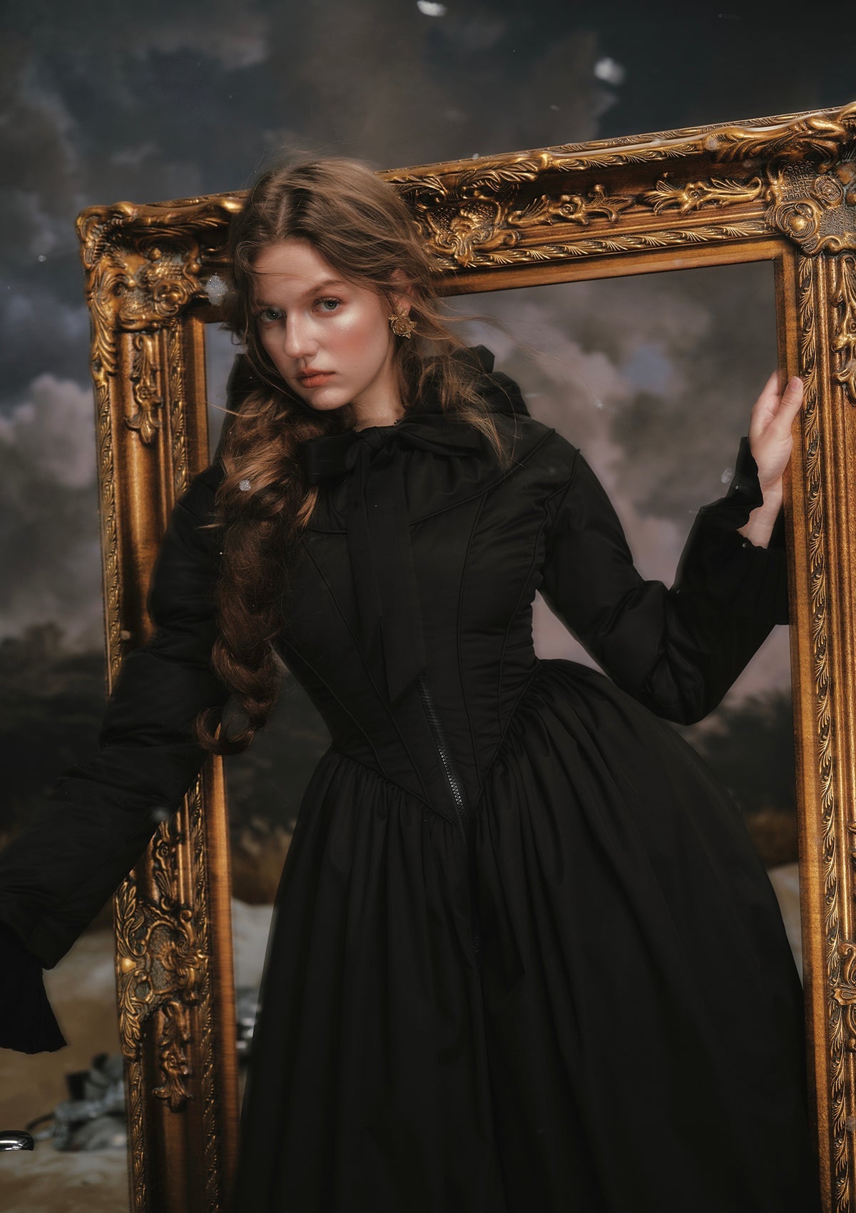 Schwarz-Weißer Krieger-Daunenmantel