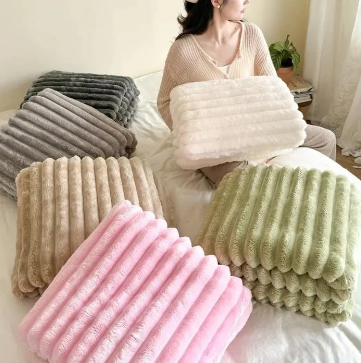 🍂 Soldes d'automne – 50 % de réduction ! 🛏️ Couverture épaisse en peluche avec motif lapin et revêtement en velours couleur lait 🫧 Blottissez-vous dans un confort absolu
