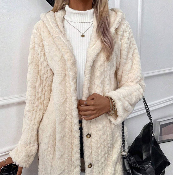 Warme Damenjacke mit Kapuze und Rautenmuster