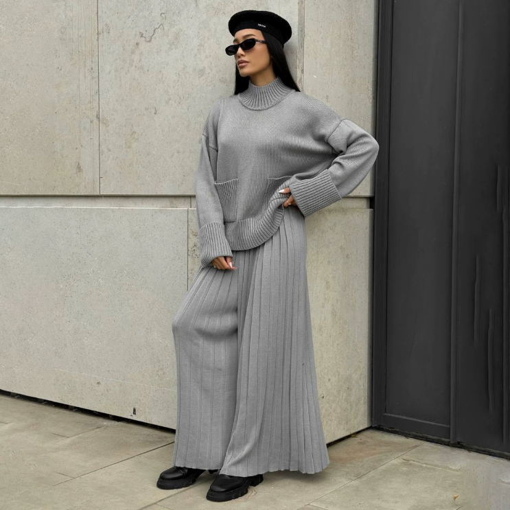 Elegantes Strickset mit hohem Kragen für DamenElegantes Strickset mit hohem Kragen für Damen