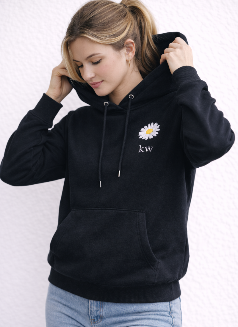 Kuschelwohl "Breaking Free" Daisy Butterfly Sweatshirt – Mit Liebe und Freiheit auf den Ärmeln, für Deinen einzigartigen Stil! 🦋🌸
