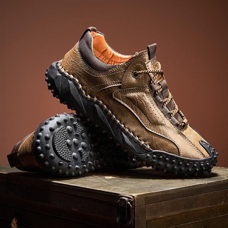 (⏰Räumungsverkauf – 70 % Rabatt🔥) Vintage-Wanderschuhe für Herren aus Leder – Echtes Leder, orthopädische Fußgewölbeunterstützung, breite Zehenbox, wasserdicht, atmungsaktiv, handgenäht, rutschfest, leichte Schuhe zum Autofahren und Wandern