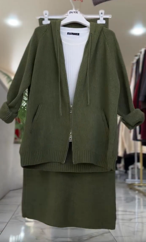 Strickkleid-Set mit Kapuze und Reißverschluss für Damen