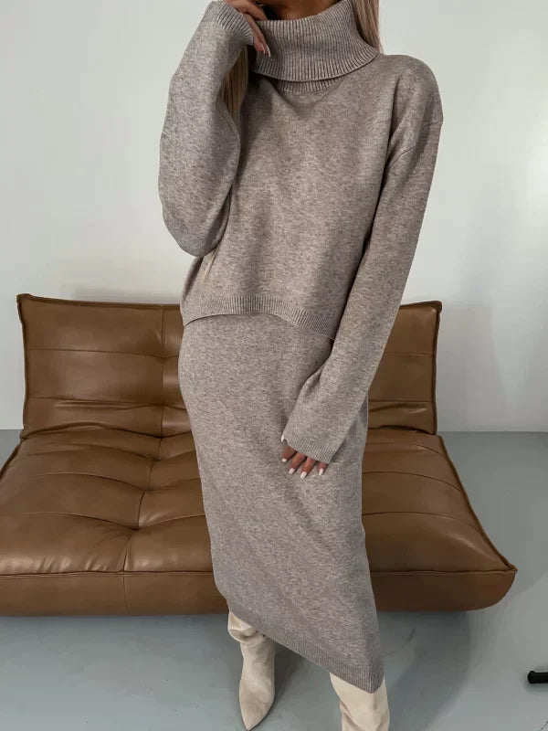 Découvrez l'élégant ensemble Cozy Comfort™ composé d'un col roulé et d'une robe. 👗 Le look d'hiver idéal. Élégant, chaud et flatteur. 🎄 Profitez dès maintenant de votre réduction de Noël ! 