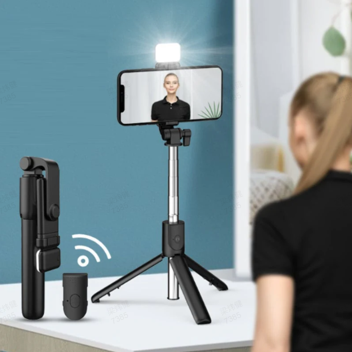 🏆  Vendita calda 50% di sconto ✨ Bastone selfie magnetico multifunzionale 4 in 1 con rotazione a 360°