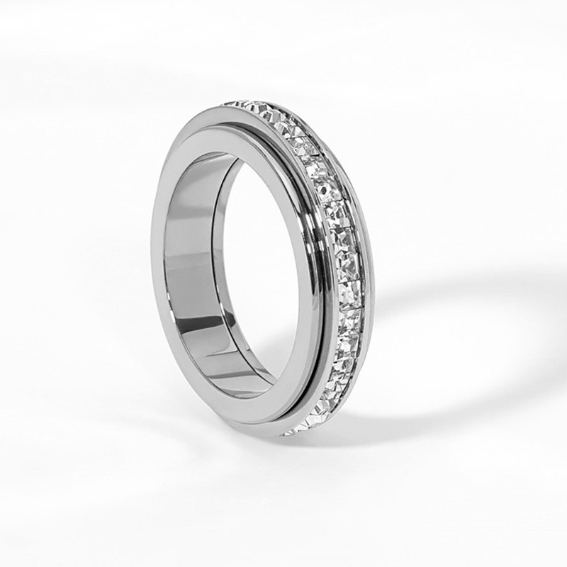 💍 Kuschelwohl™ Rotationsbar Spinnerring aus Titanstahl mit Zirkonia – Funkelnde Eleganz | Weihnachtsrabatt –30 % 🎁