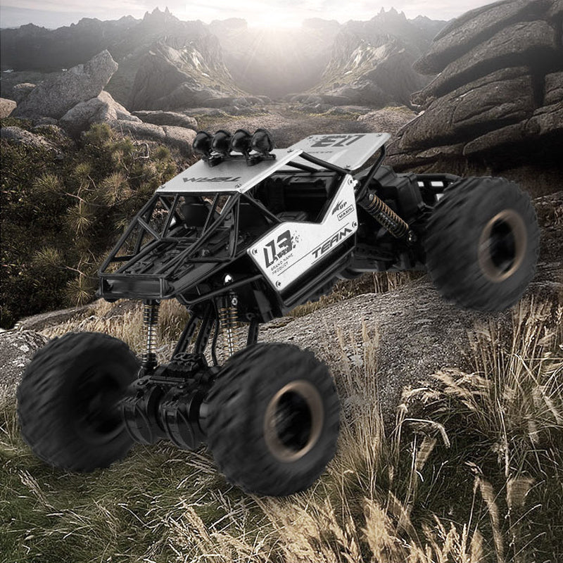 🚗 Voiture télécommandée tout-terrain Kuschelwohl™ pour enfants, en alliage d'aluminium – Transmission intégrale et construction robuste | Réduction de Noël : -30 % 🎁 