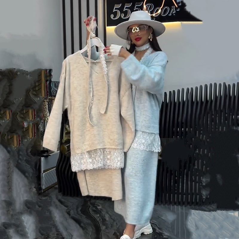 Zweiteiliges Strickset für Damen: Pullover und Rock