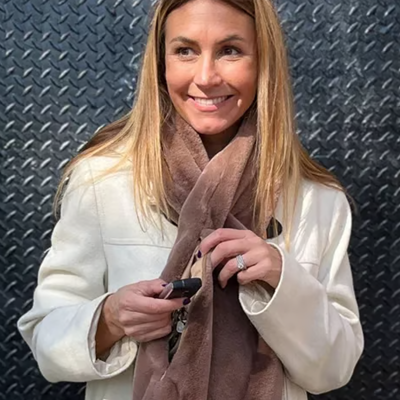 Kuschelwohl™ Kuschelschal mit Geheimtasche – Hautfreundlich, Sicher & Praktisch 🧣🎁 (Weihnachts-Sale)