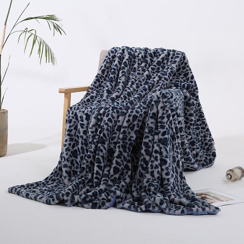 Kuschelige Tagesdecke mit Leopardenmuster