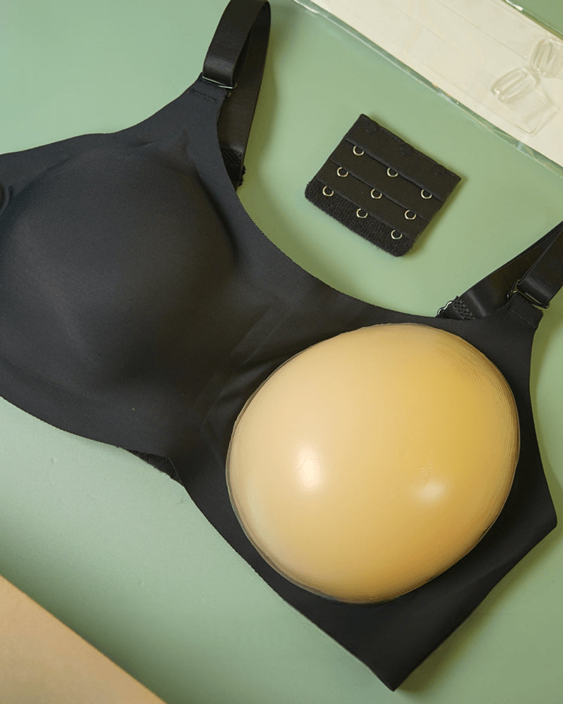 Nahtloser BH mit Silikon-Brusteinlagen